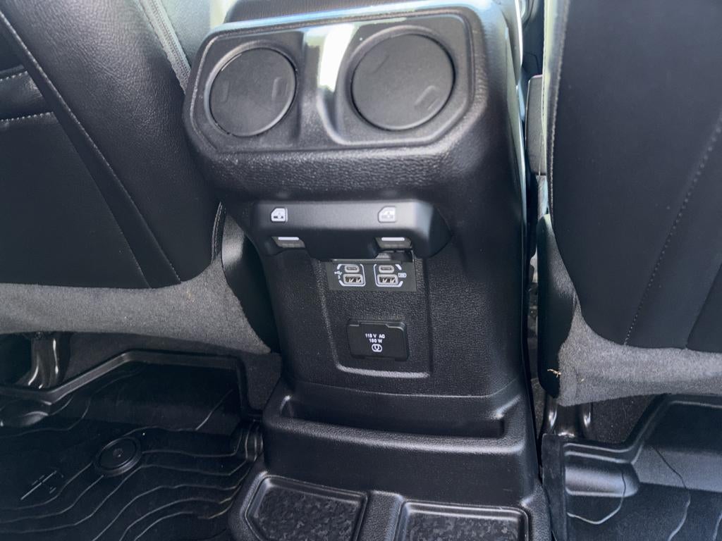 2020 Jeep Wrangler Sahara Altitude