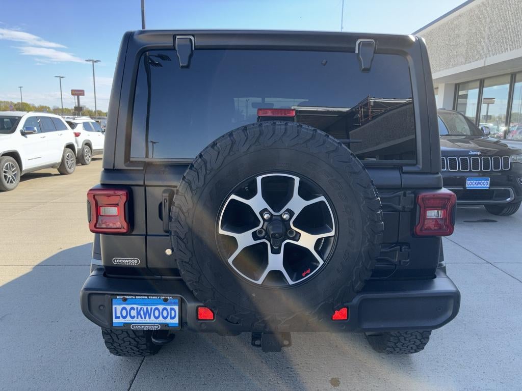 2020 Jeep Wrangler Sahara Altitude