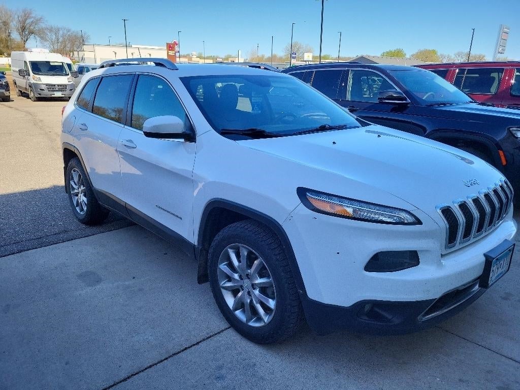 Used 2018 Jeep Cherokee Limited with VIN 1C4PJMDX9JD521299 for sale in Marshall, Minnesota