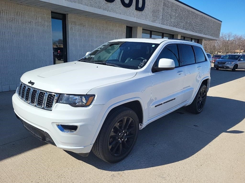 Used 2022 Jeep Grand Cherokee WK Laredo X with VIN 1C4RJFAG1NC128899 for sale in Marshall, Minnesota