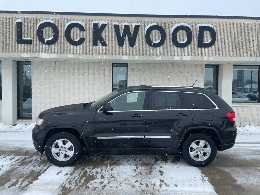 Used 2013 Jeep Grand Cherokee Laredo with VIN 1C4RJFAG2DC502273 for sale in Marshall, Minnesota