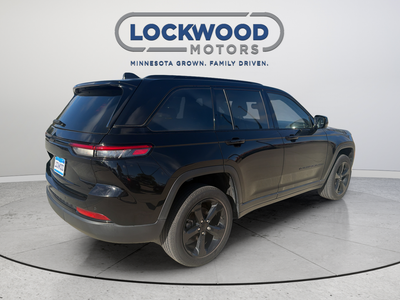 2022 Jeep Grand Cherokee Altitude