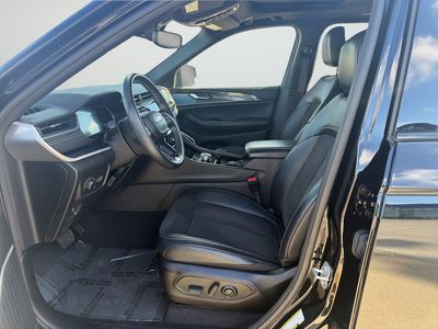 2022 Jeep Grand Cherokee Altitude