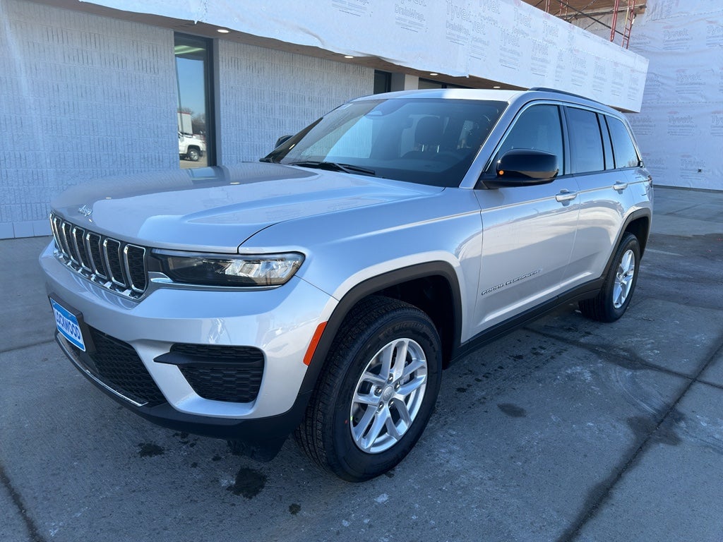2026 Jeep Grand Cherokee Laredo
