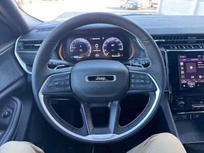 2026 Jeep Grand Cherokee Laredo