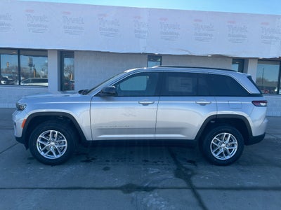 2026 Jeep Grand Cherokee Laredo