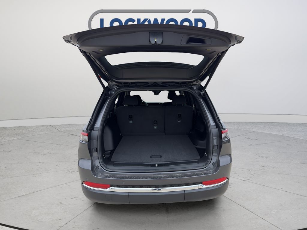 2026 Jeep Grand Cherokee Laredo X
