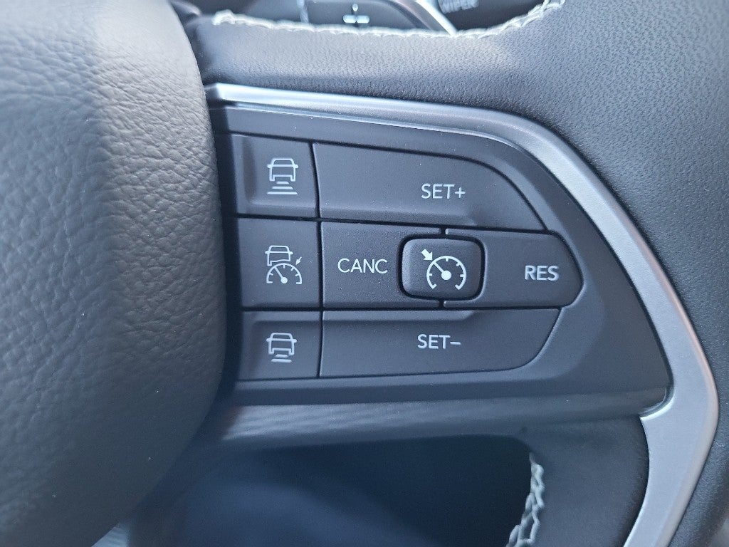 2026 Jeep Grand Cherokee Laredo X