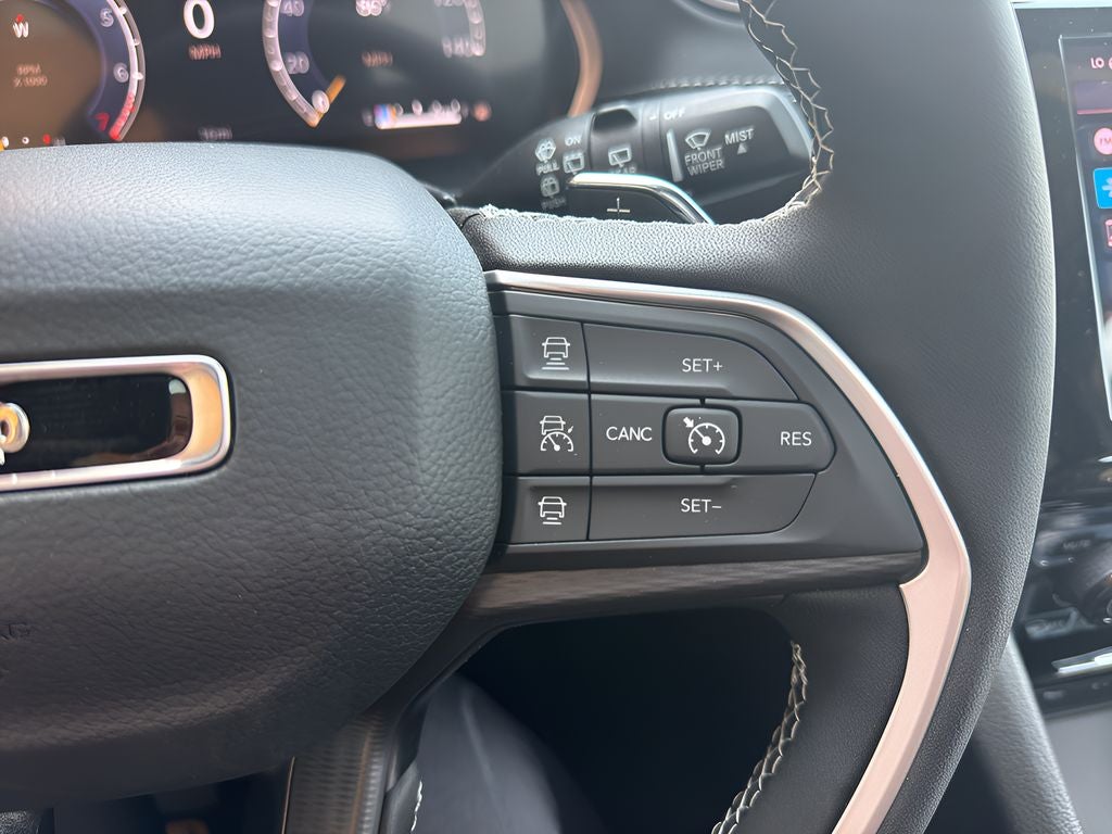 2026 Jeep Grand Cherokee Laredo