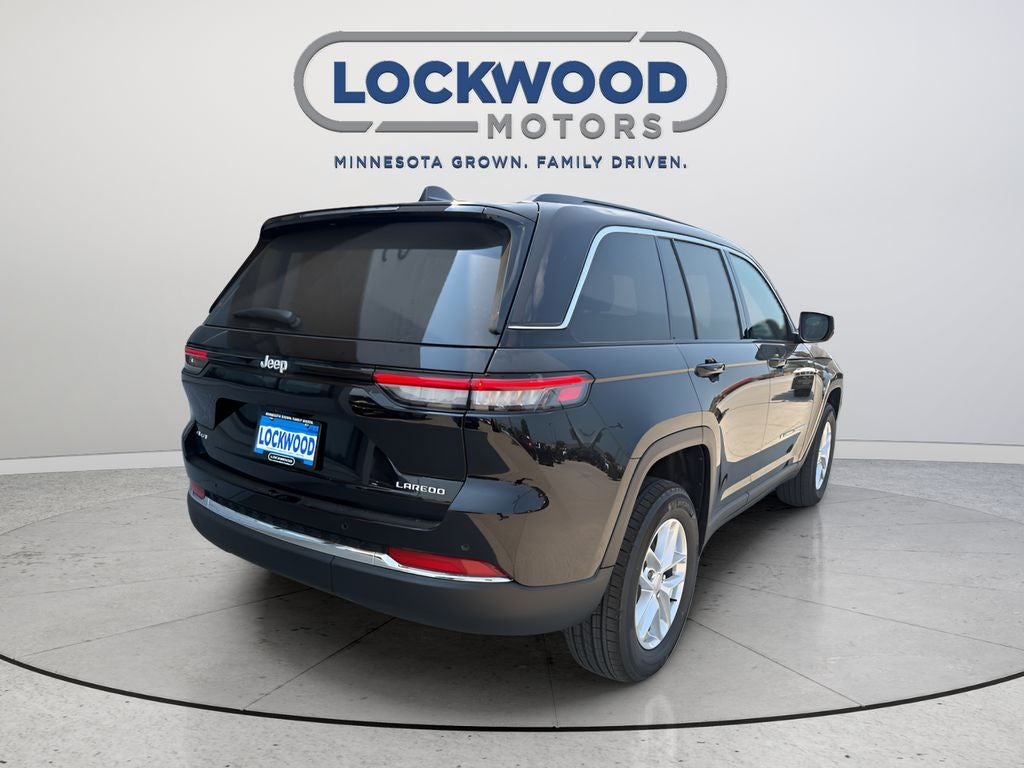 2026 Jeep Grand Cherokee Laredo