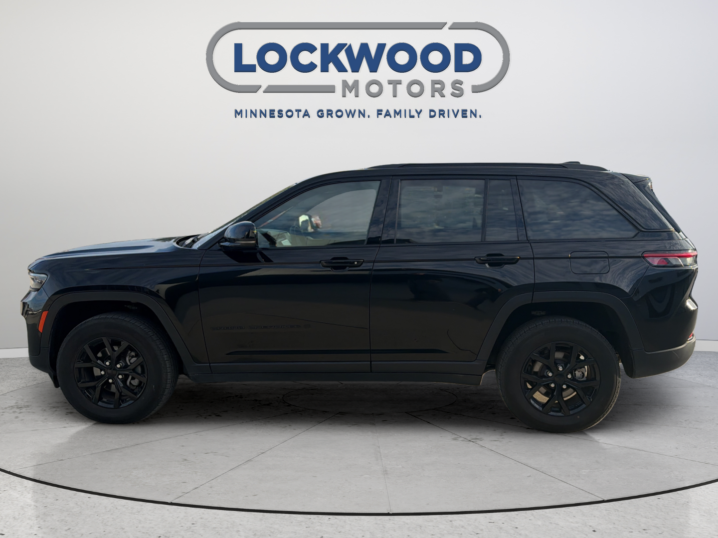Used 2025 Jeep Grand Cherokee Altitude with VIN 1C4RJHAG6S8656755 for sale in Marshall, Minnesota