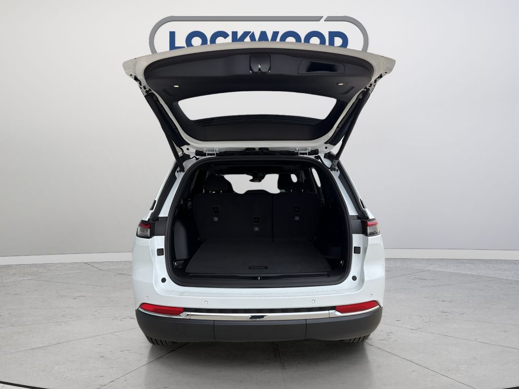 2026 Jeep Grand Cherokee Laredo X