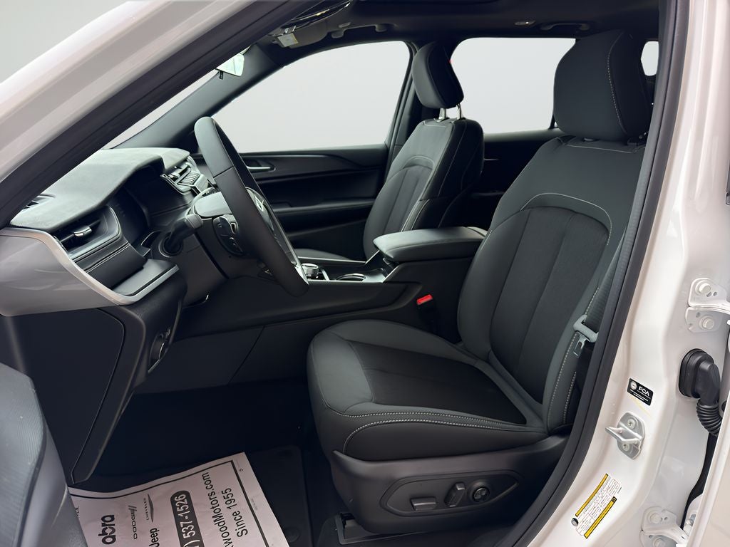 2026 Jeep Grand Cherokee Laredo X
