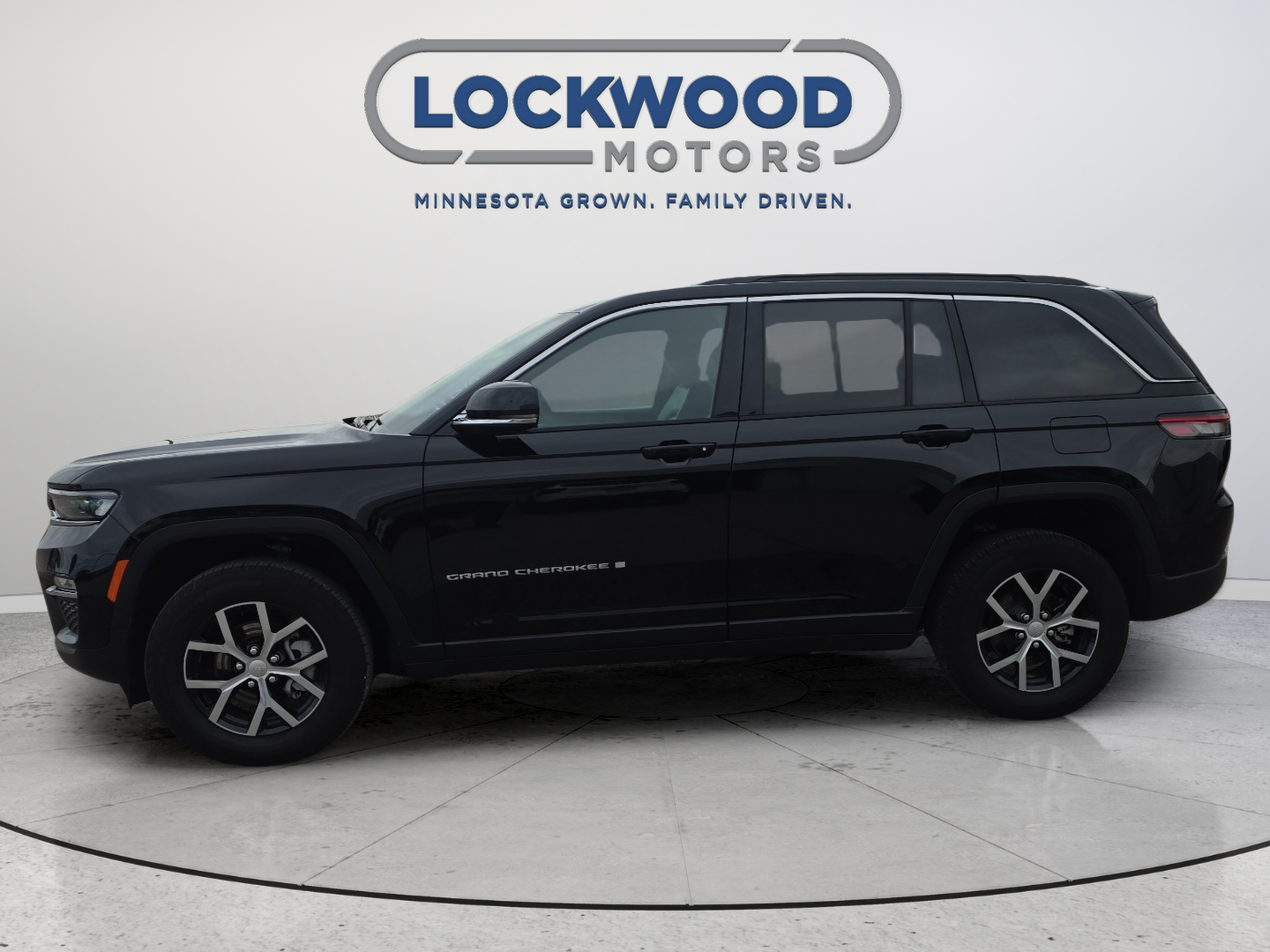 Used 2025 Jeep Grand Cherokee Limited with VIN 1C4RJHBG9SC297719 for sale in Marshall, Minnesota