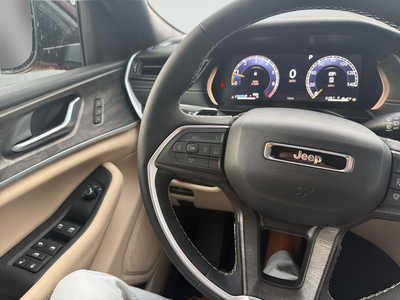 2027 Jeep Grand Cherokee Limited