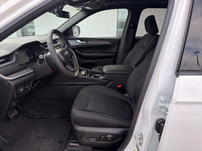 2026 Jeep Grand Cherokee L Laredo / Altitude