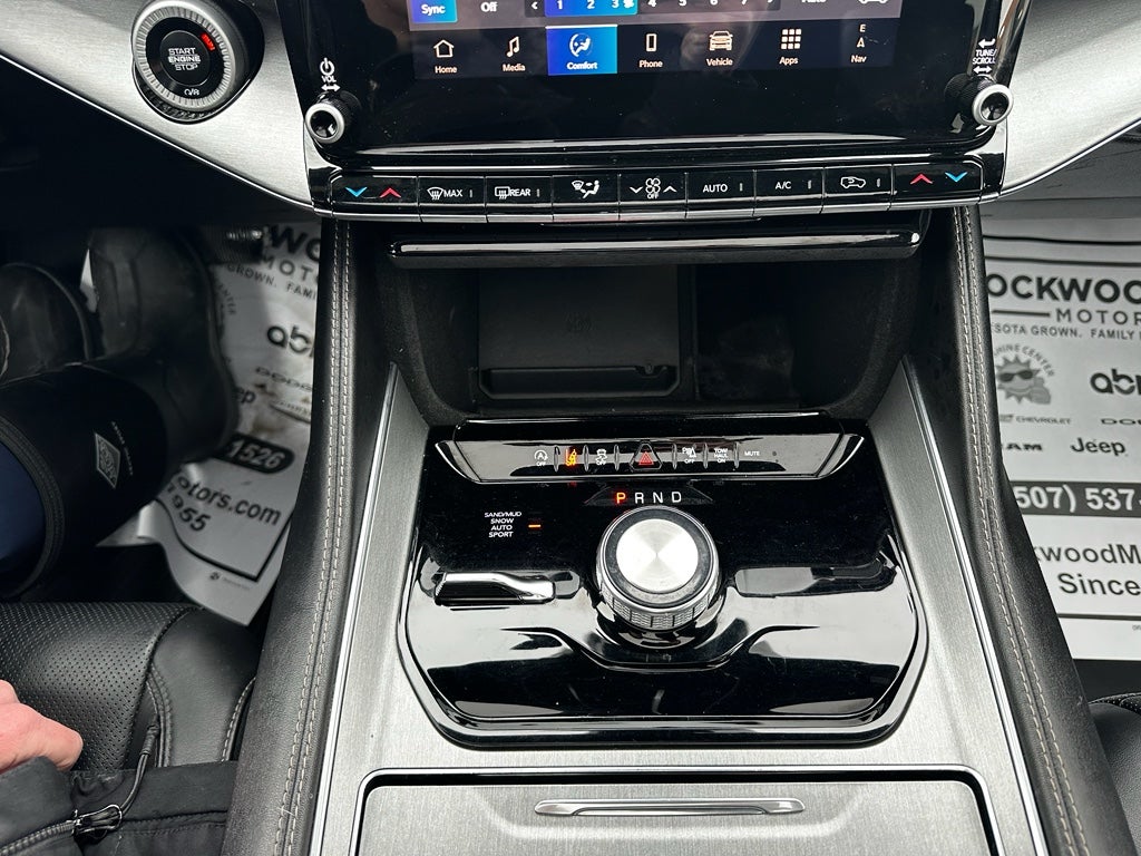 2024 Jeep Wagoneer L Series II Carbide