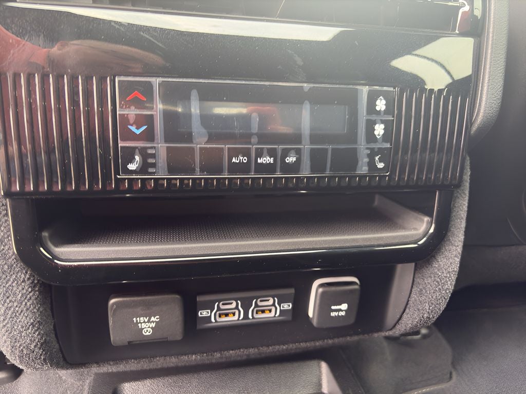 2024 Jeep Wagoneer L Series III