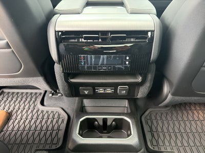 2026 Jeep Grand Wagoneer Base