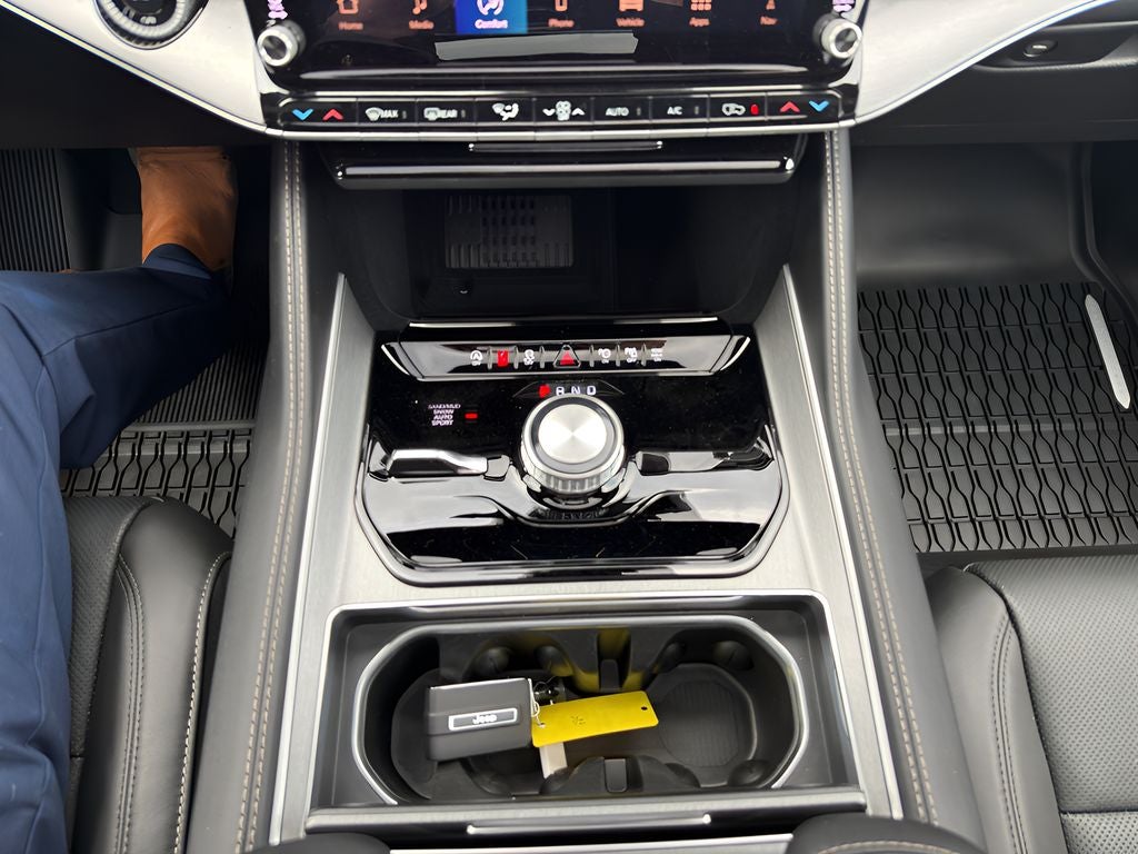 2026 Jeep Grand Wagoneer Base
