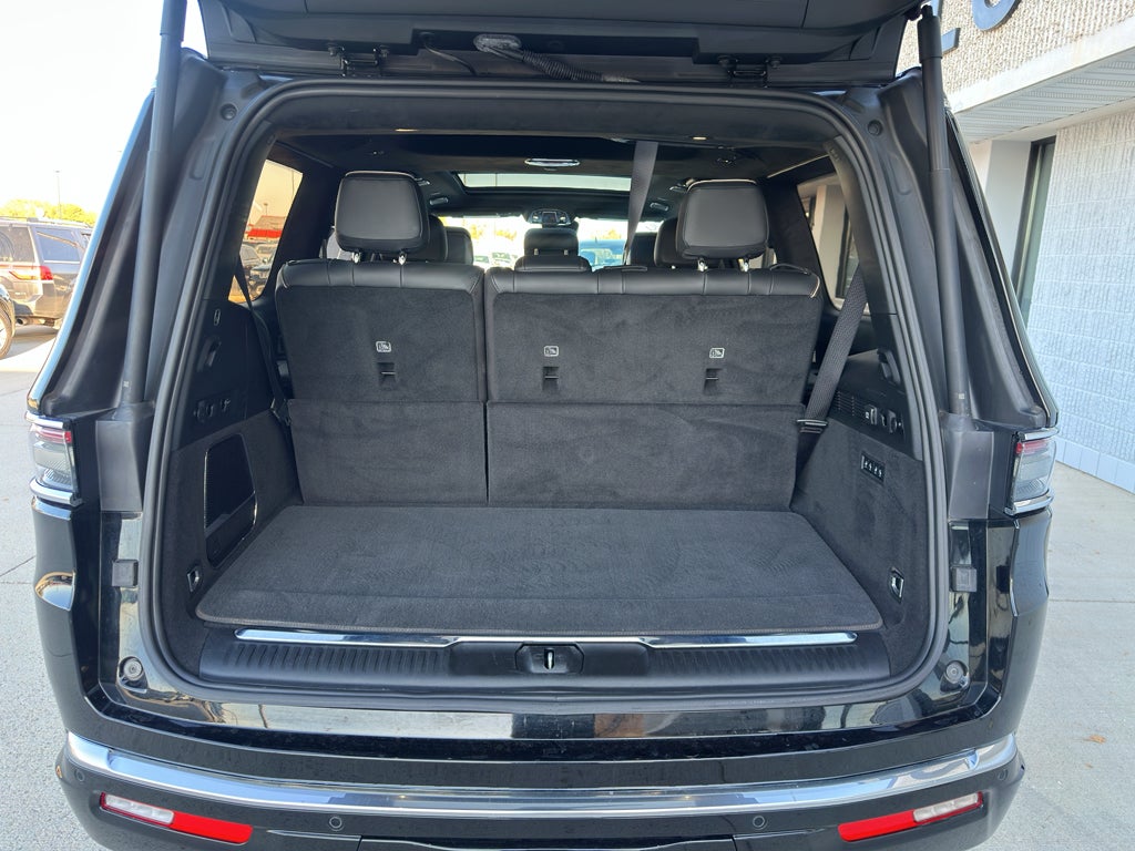 2024 Jeep Grand Wagoneer Series III