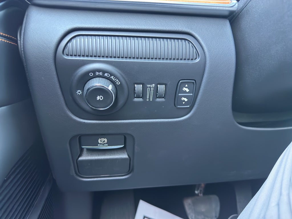 2024 Jeep Grand Wagoneer Series III