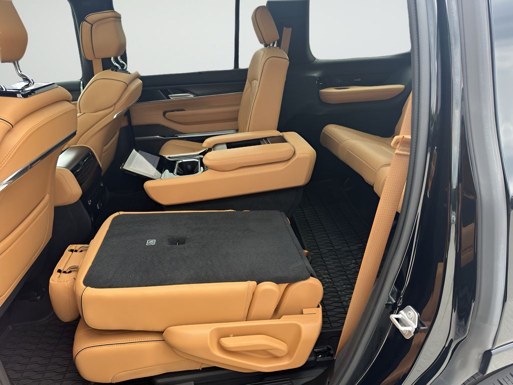 2025 Jeep Grand Wagoneer Series III Obsidian