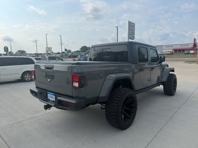 2022 Jeep Gladiator Willys