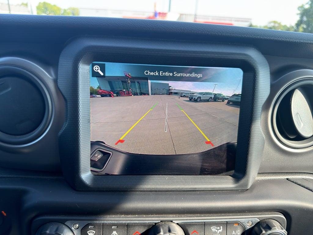 2022 Jeep Gladiator Sport S