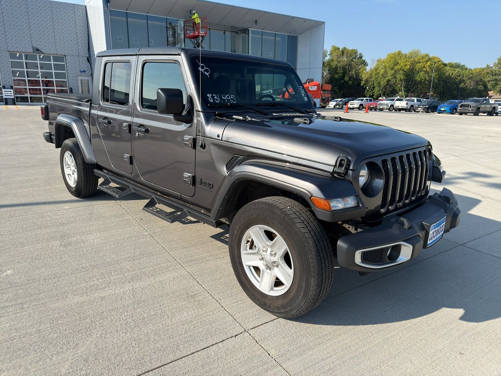 2022 Jeep Gladiator Sport S