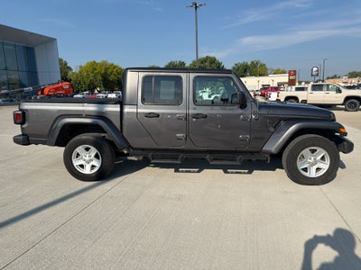 2022 Jeep Gladiator Sport S