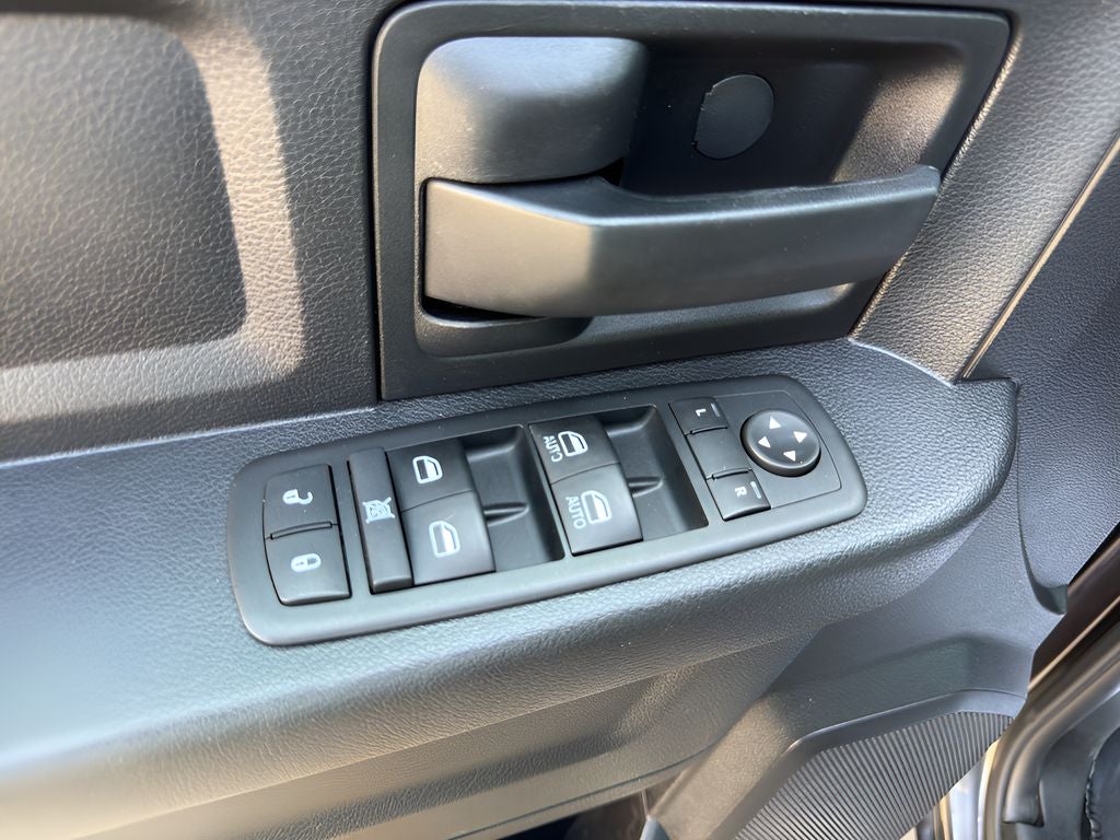 2015 RAM 1500 EXPRESS