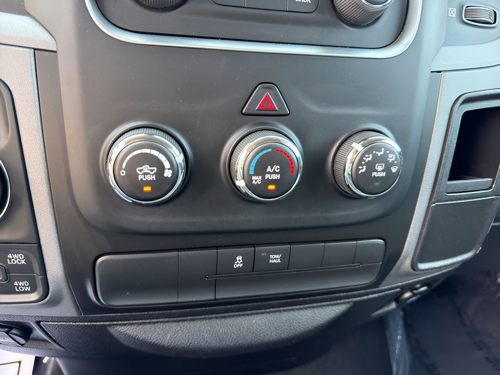 2015 RAM 1500 EXPRESS
