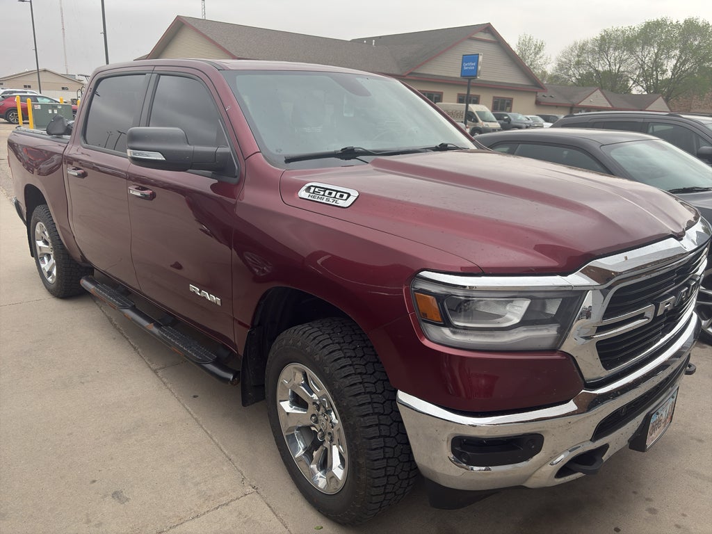 2019 RAM 1500 Big Horn/Lone Star 4x4 Crew Cab 5'7's photo