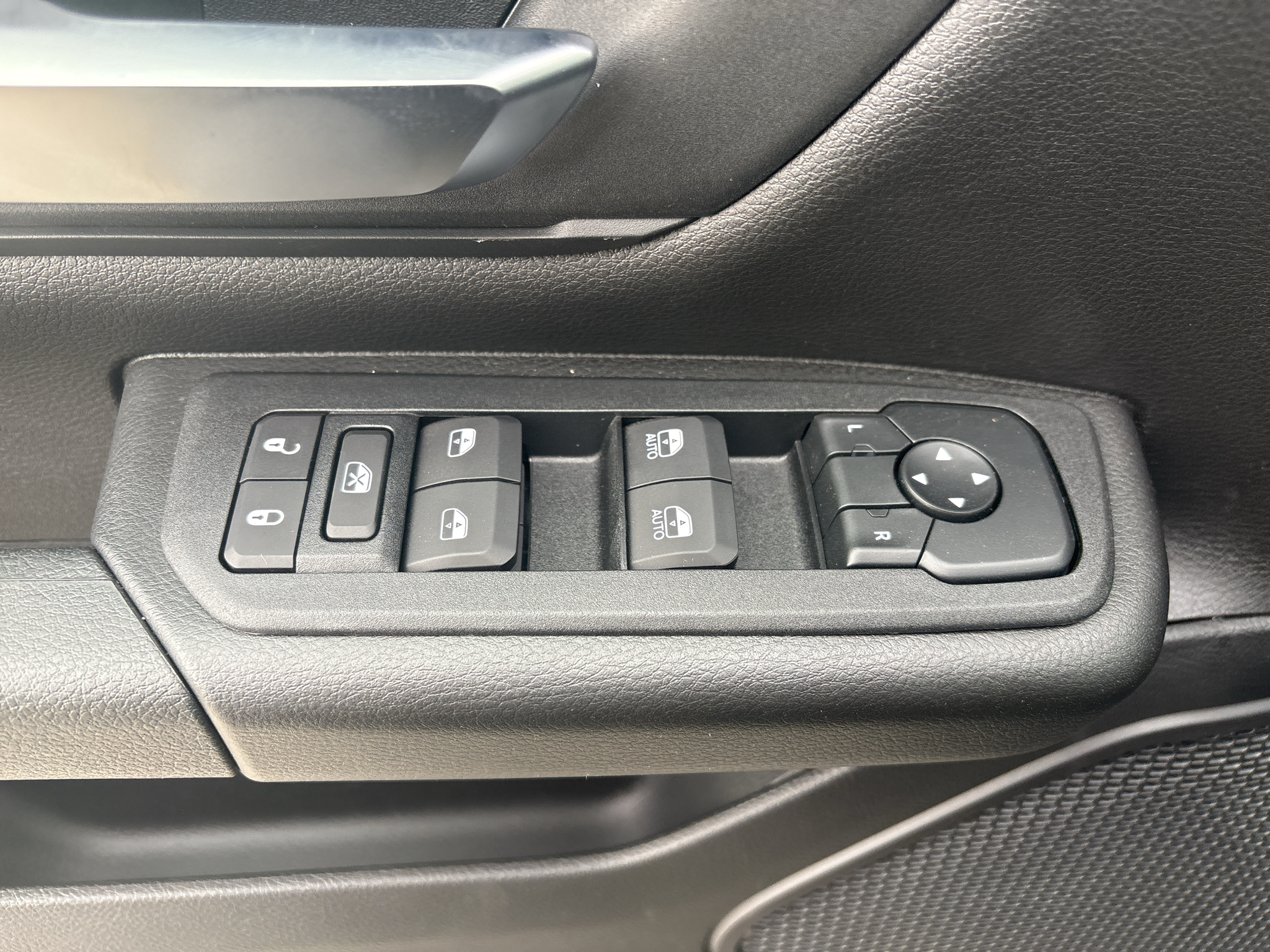 2027 RAM 1500 Warlock