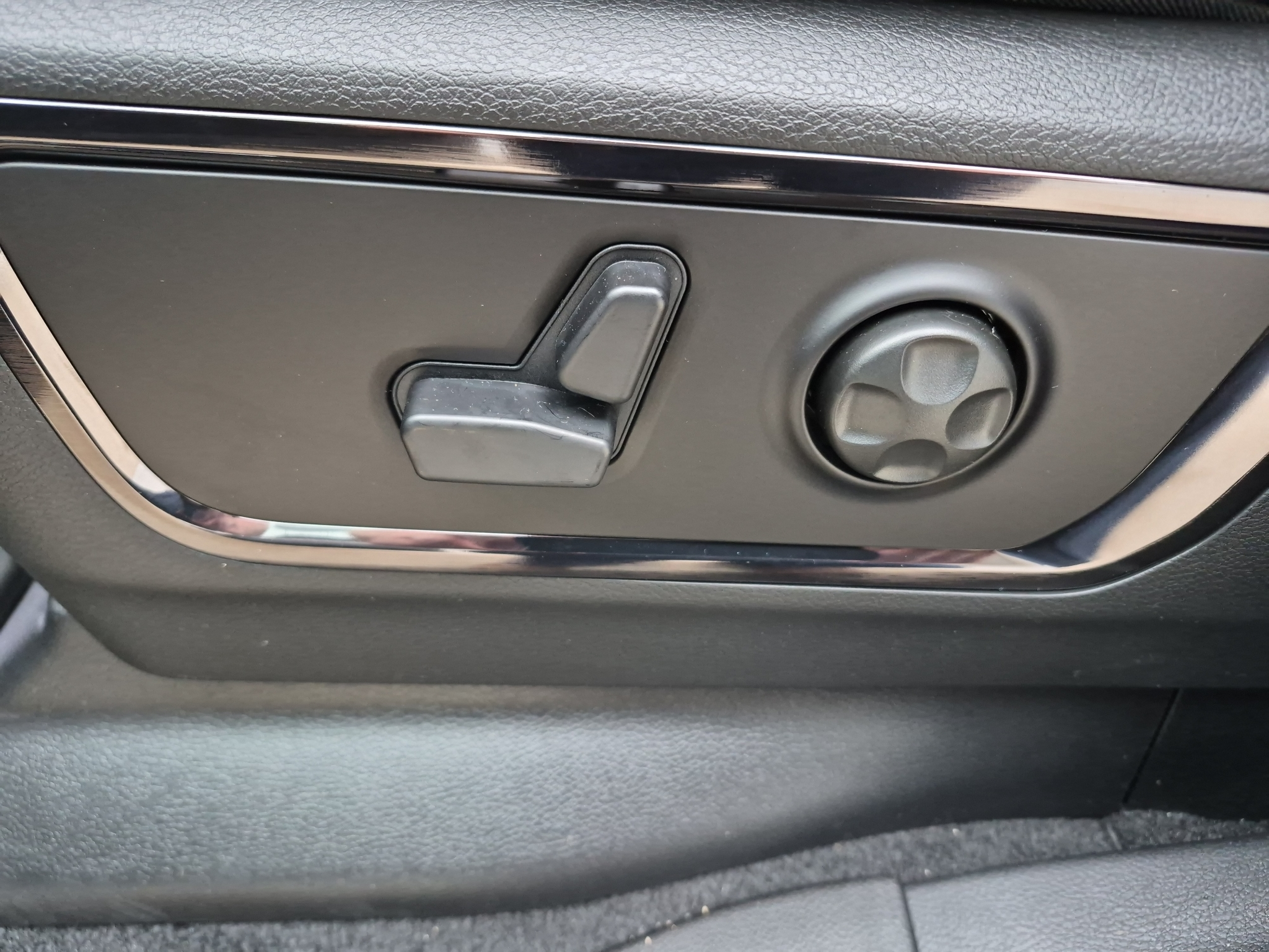 2027 RAM 1500 Limited
