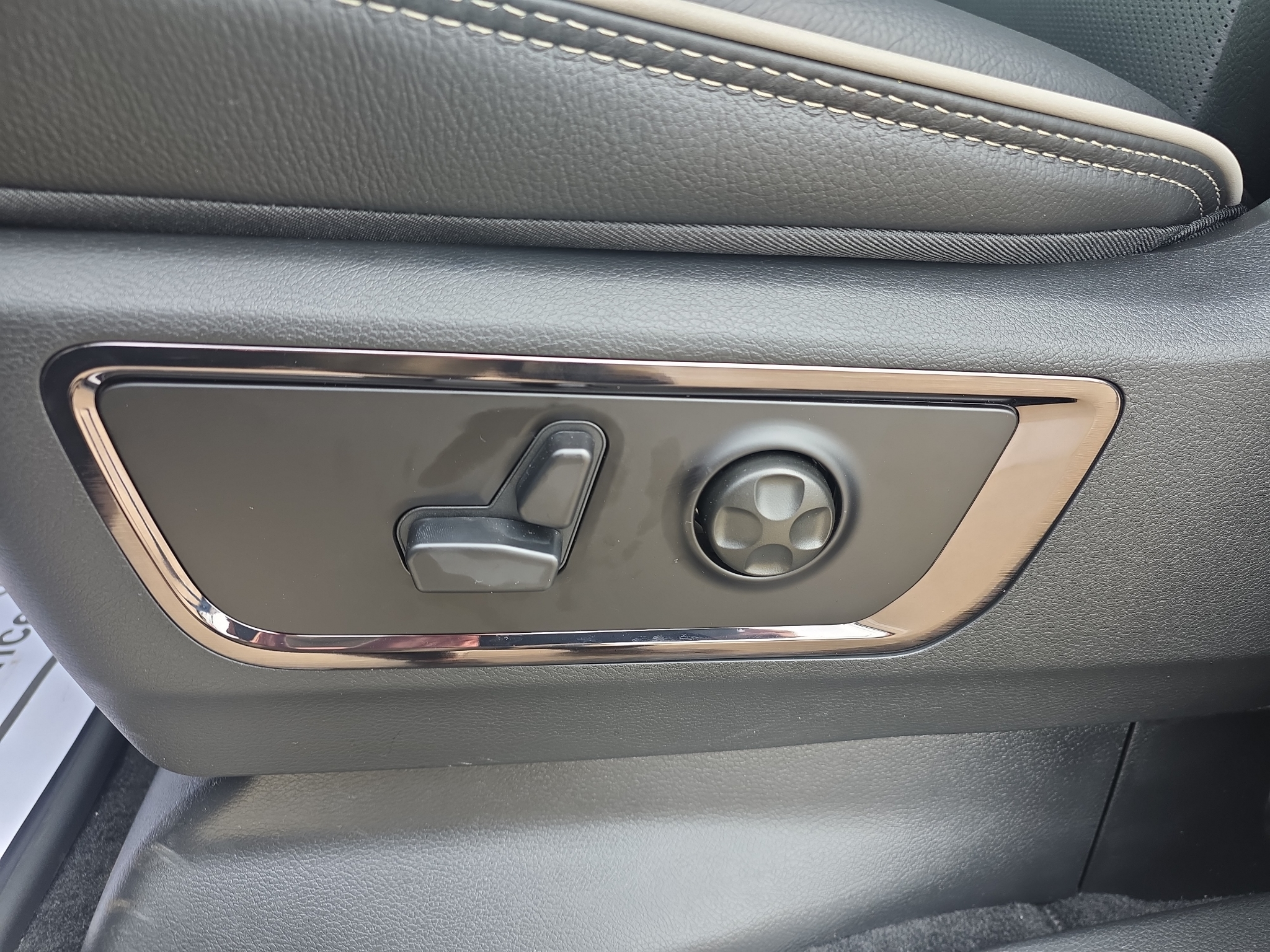 2027 RAM 1500 Limited