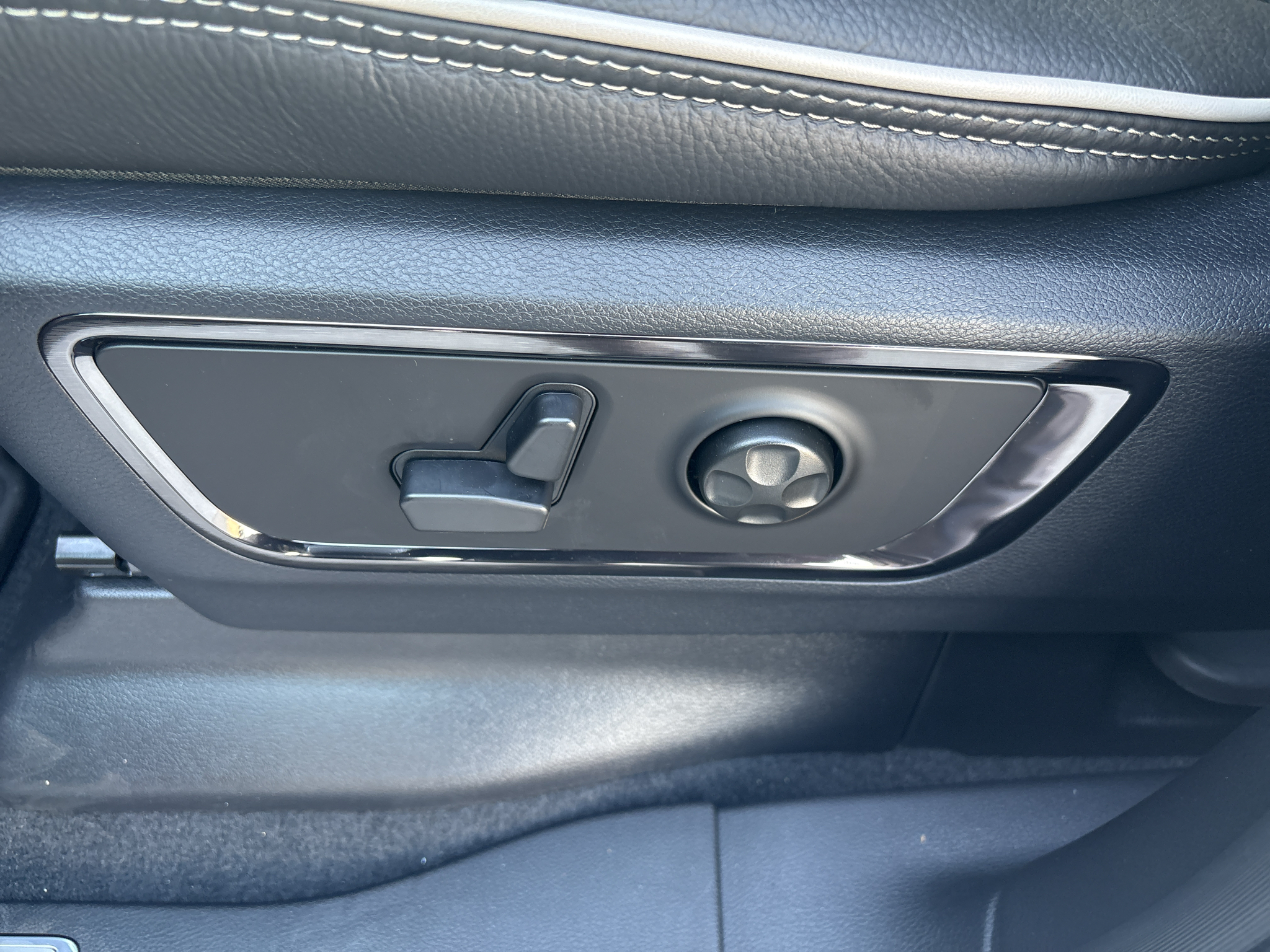 2027 RAM 1500 Limited