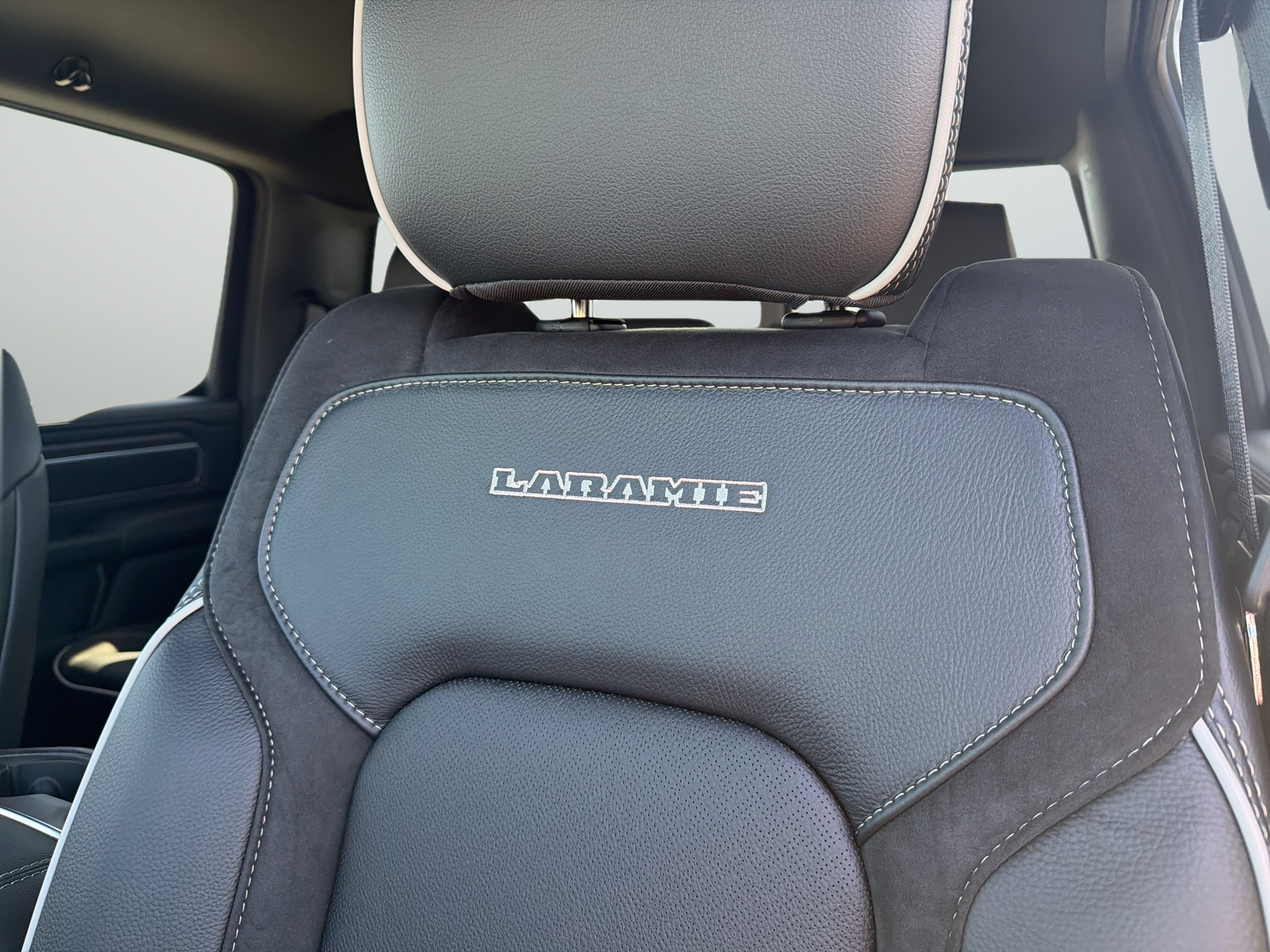 2027 RAM 1500 Laramie