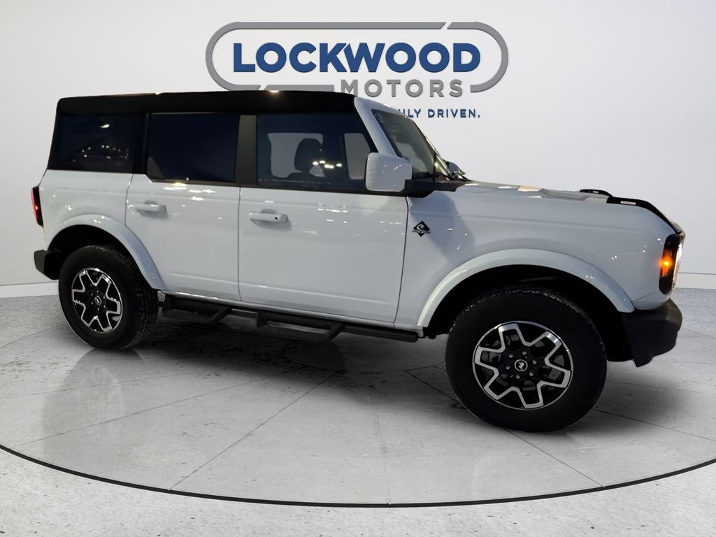 2024 Ford Bronco Outer Banks