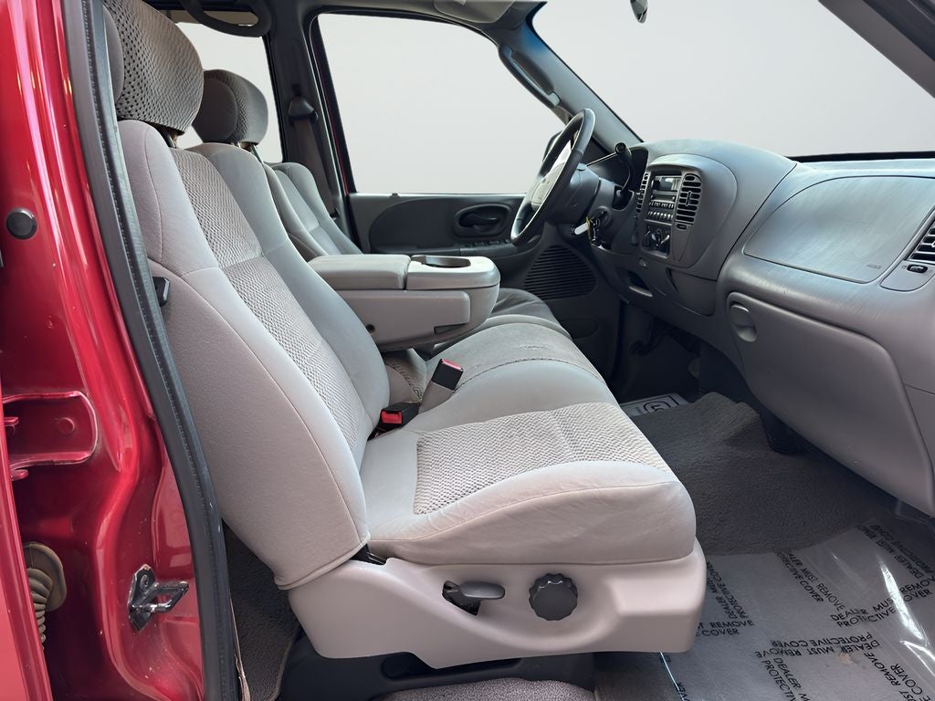 2002 Ford F-150 Base