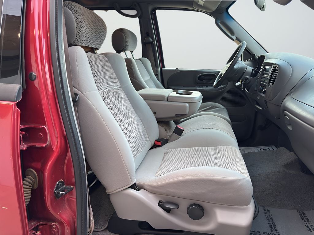 2002 Ford F-150 Base