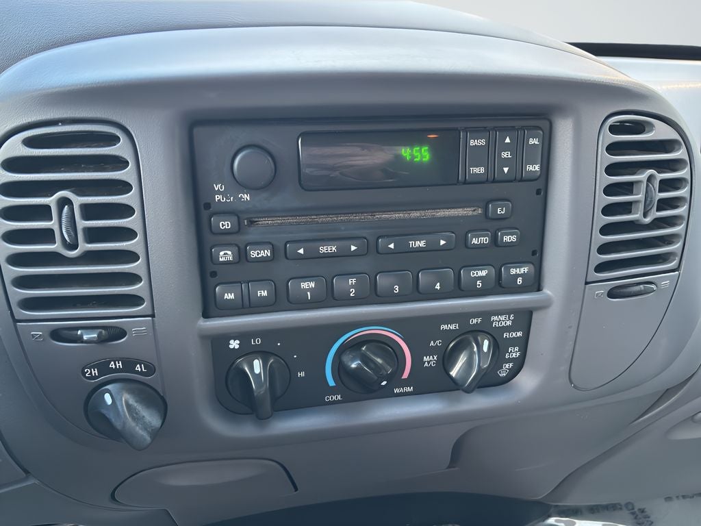 2002 Ford F-150 Base