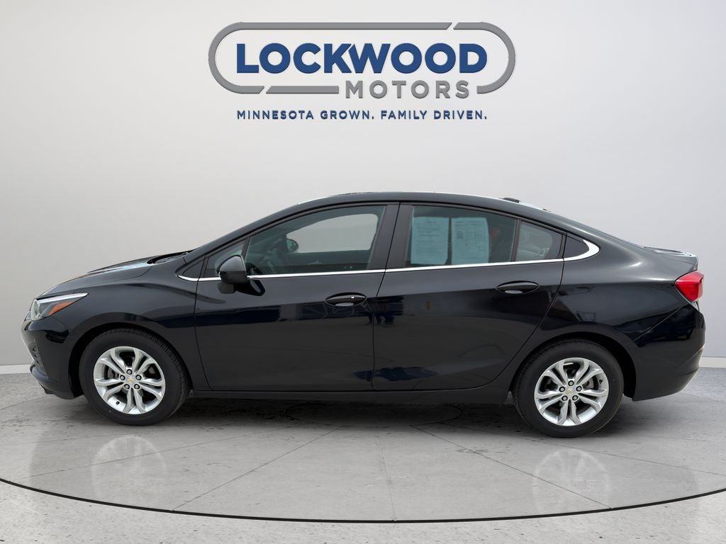 Used 2019 Chevrolet Cruze LT with VIN 1G1BE5SM4K7104405 for sale in Marshall, Minnesota