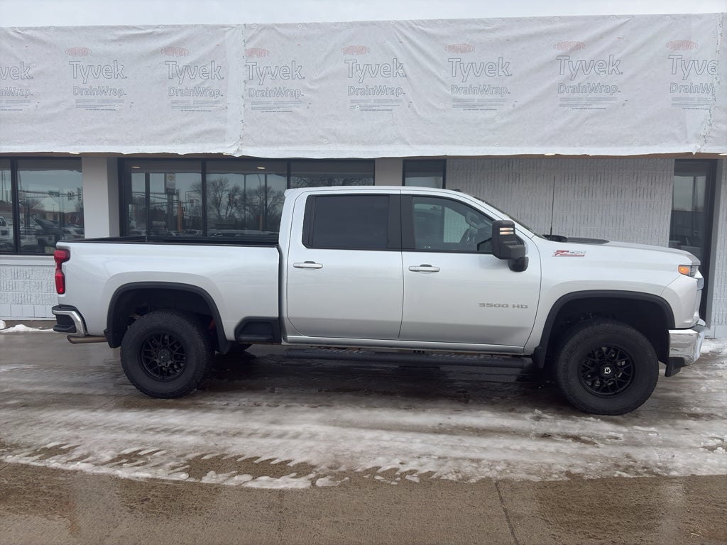 Used 2022 Chevrolet Silverado 3500HD LT with VIN 1GC4YTE77NF109142 for sale in Marshall, Minnesota