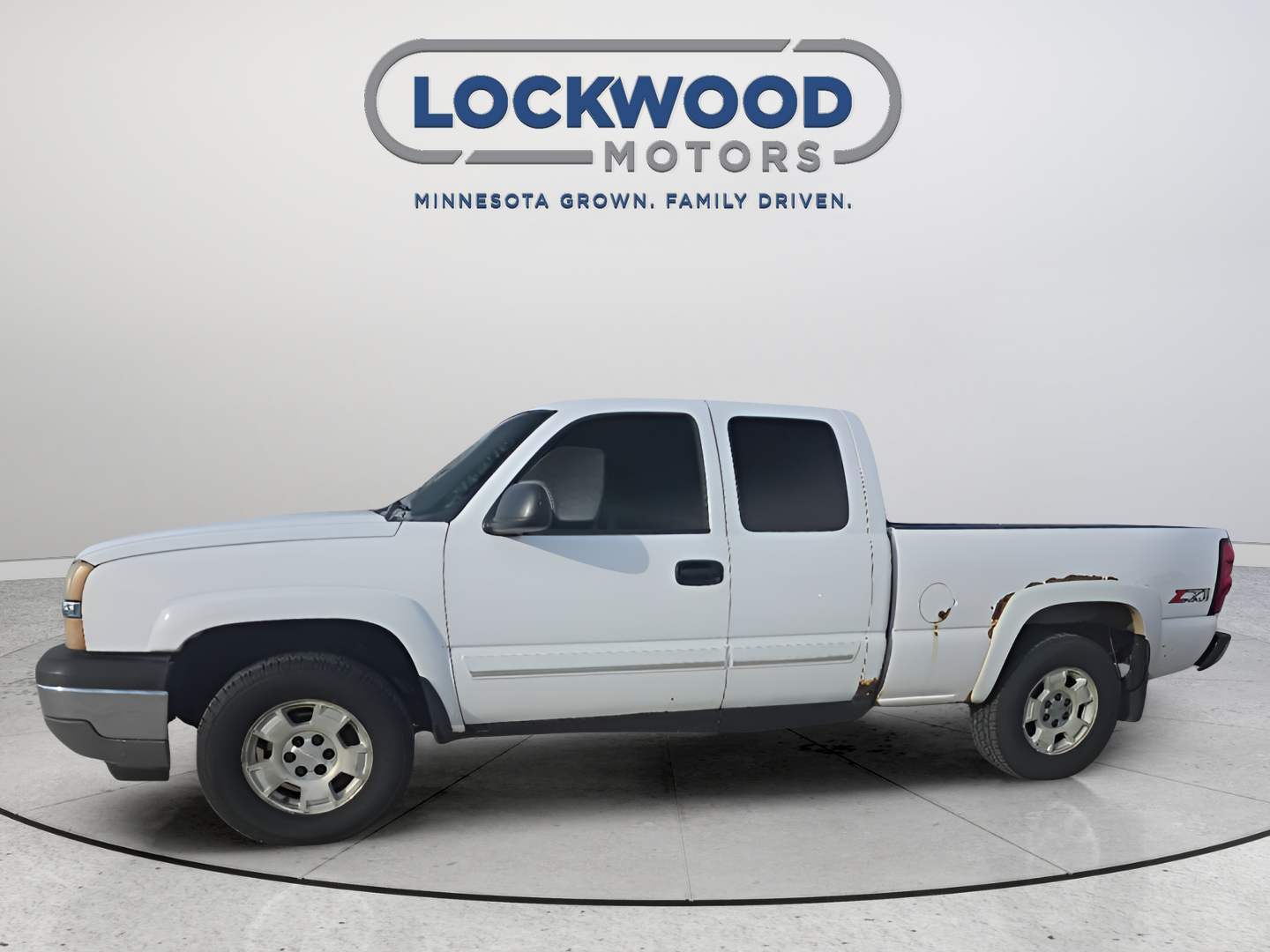 Used 2005 Chevrolet Silverado 1500 Z71 with VIN 1GCEK19Z05Z308943 for sale in Marshall, Minnesota
