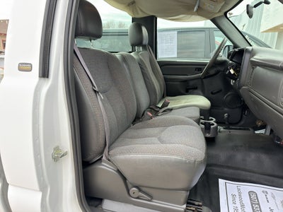2004 Chevrolet Silverado 2500 Work Truck