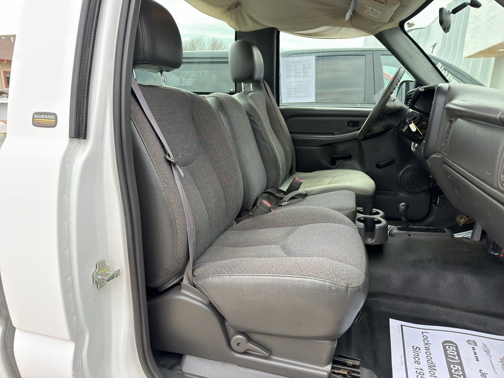 2004 Chevrolet Silverado 2500 Work Truck