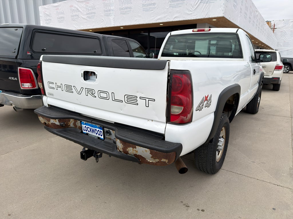 2004 Chevrolet Silverado 2500 Work Truck