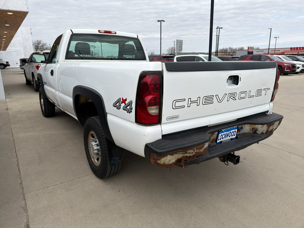 2004 Chevrolet Silverado 2500 Work Truck